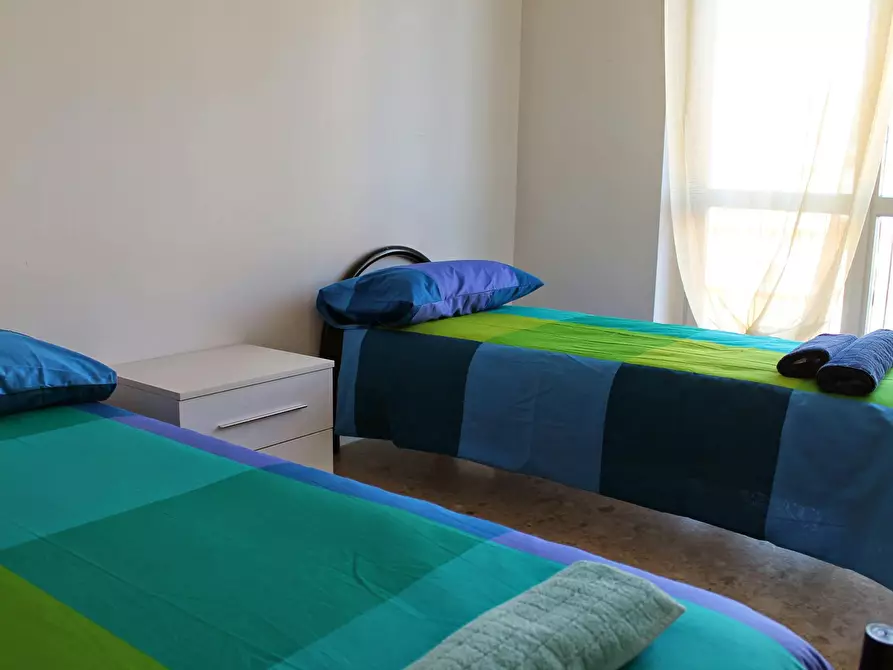 Immagine 2 di Camera in affitto  in Via Emilio De Marchi a Milano