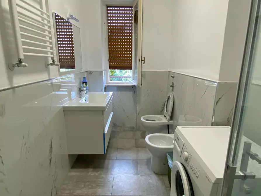 Immagine 10 di Camera in affitto  in Via Emilio De Marchi a Milano