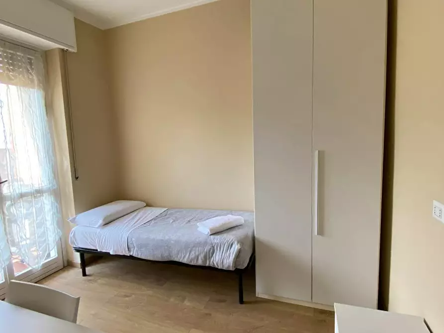 Immagine 4 di Camera in affitto  in Via Emilio De Marchi a Milano