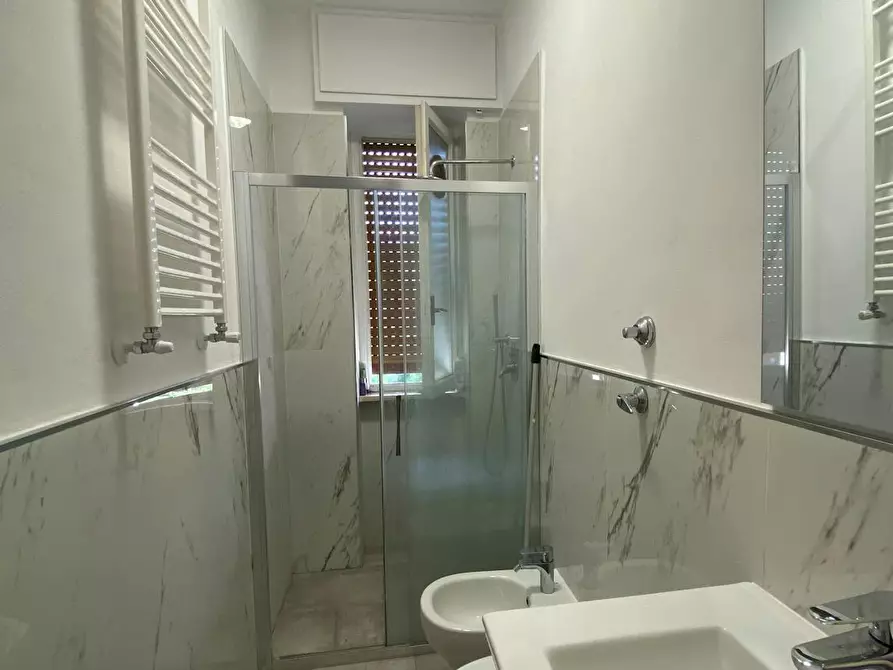 Immagine 5 di Camera in affitto  in Via Emilio De Marchi a Milano