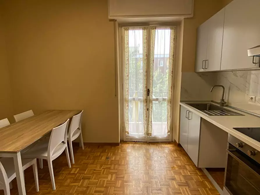 Immagine 9 di Camera in affitto  in Via Emilio De Marchi a Milano