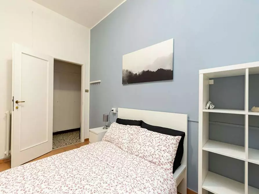 Immagine 6 di Camera in affitto  in Via Cairoli a Bologna