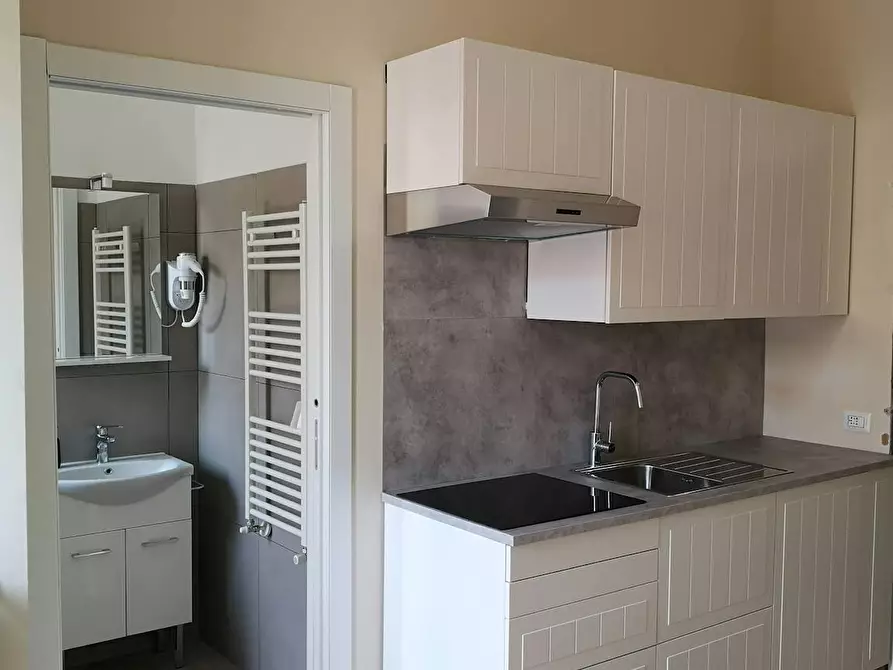 Immagine 10 di Camera in affitto  in Via Pietro Marocco a Milano