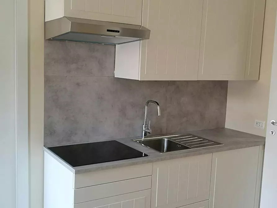 Immagine 5 di Camera in affitto  in Via Pietro Marocco a Milano