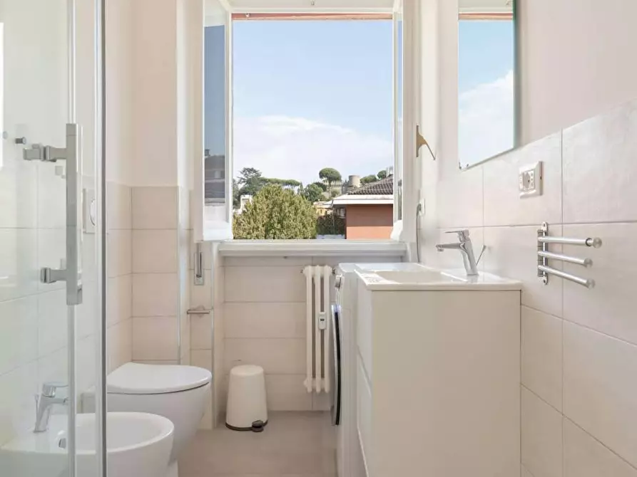 Immagine 7 di Camera in affitto  in Viale degli Ammiragli a Roma