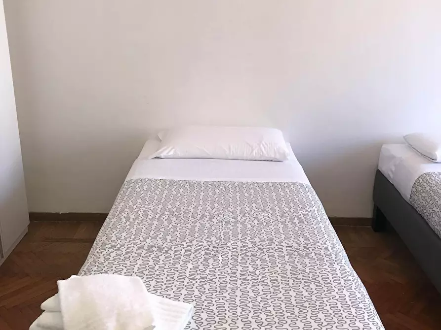 Immagine 3 di Camera in affitto  in Via Pisanello a Milano