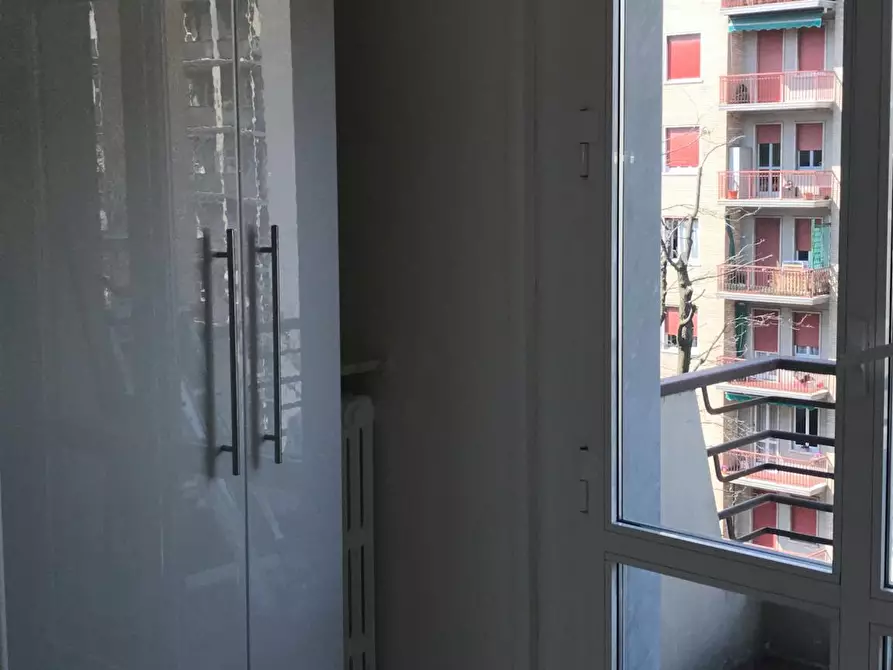Immagine 3 di Camera in affitto  in Via Pisanello a Milano
