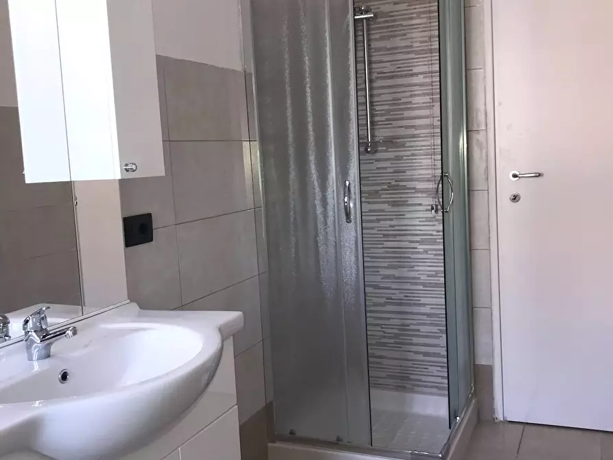 Immagine 8 di Camera in affitto  in Via Pisanello a Milano