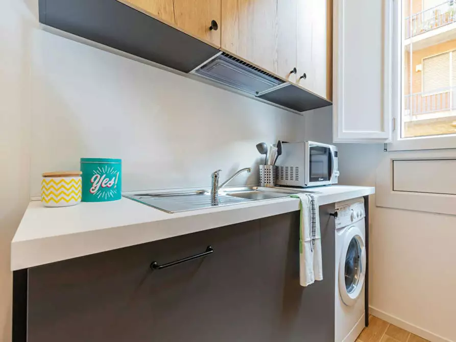 Immagine 10 di Camera in affitto  in Via Padova a Torino