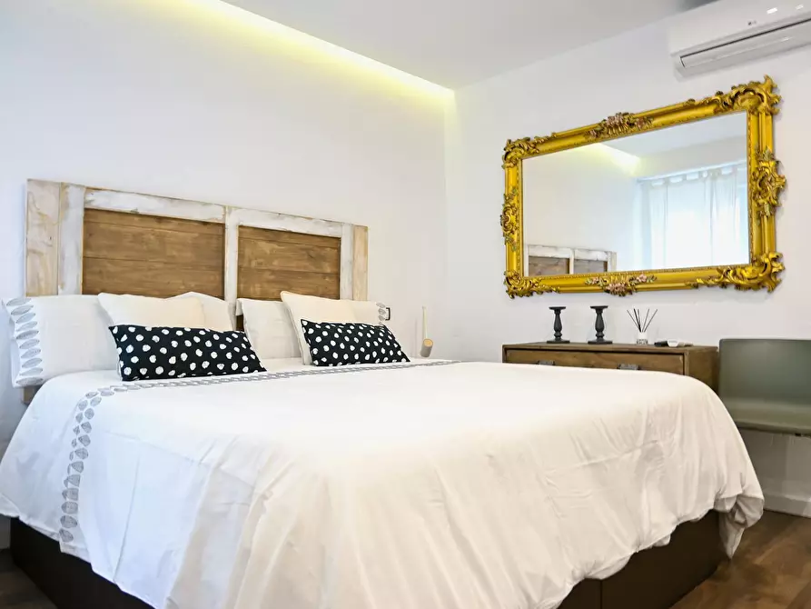 Immagine 4 di Appartamento in affitto  in Calle del Pez a Madrid