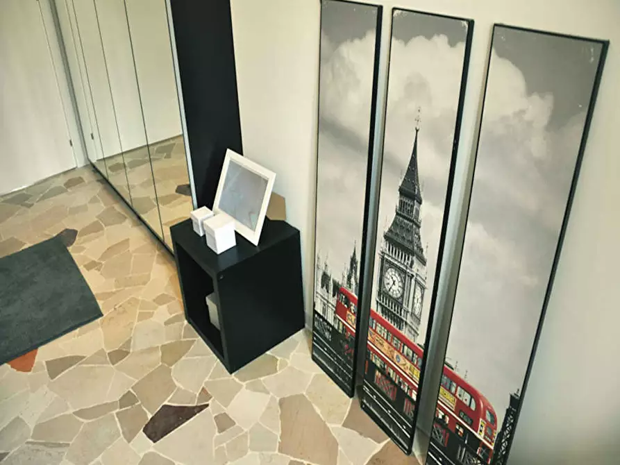 Immagine 8 di Camera in affitto  in Via Gaeta a Milano