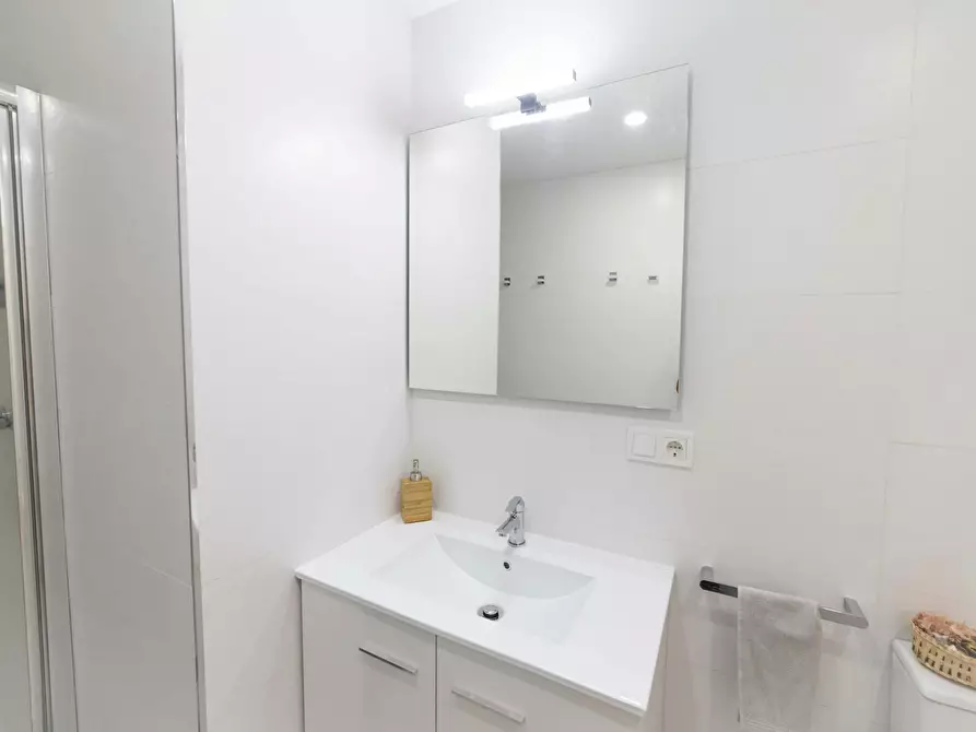Immagine 8 di Camera in affitto  in Carrer de la Mare de Déu de Port a Barcelona