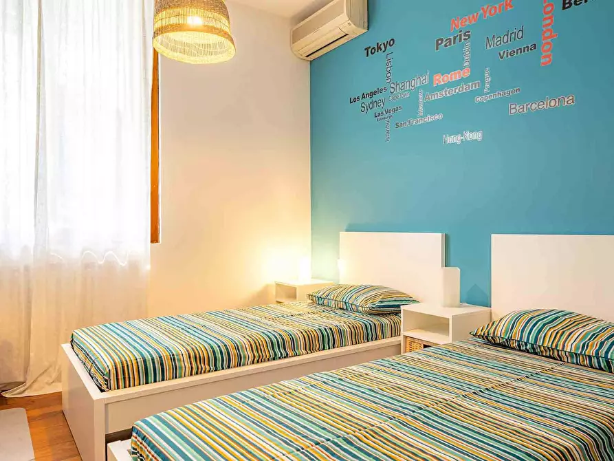 Immagine 6 di Camera condivisa in affitto  in Via Giovanni Battista Morgagni a Milano