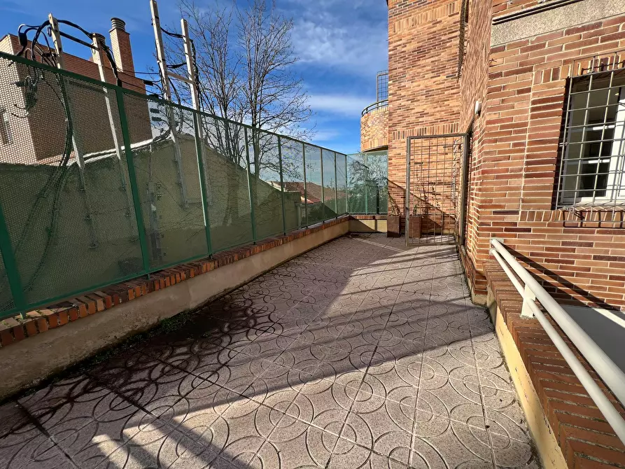 Immagine 8 di Casa indipendente in affitto  in Calle de Alfonso Fernández Clausells a Madrid