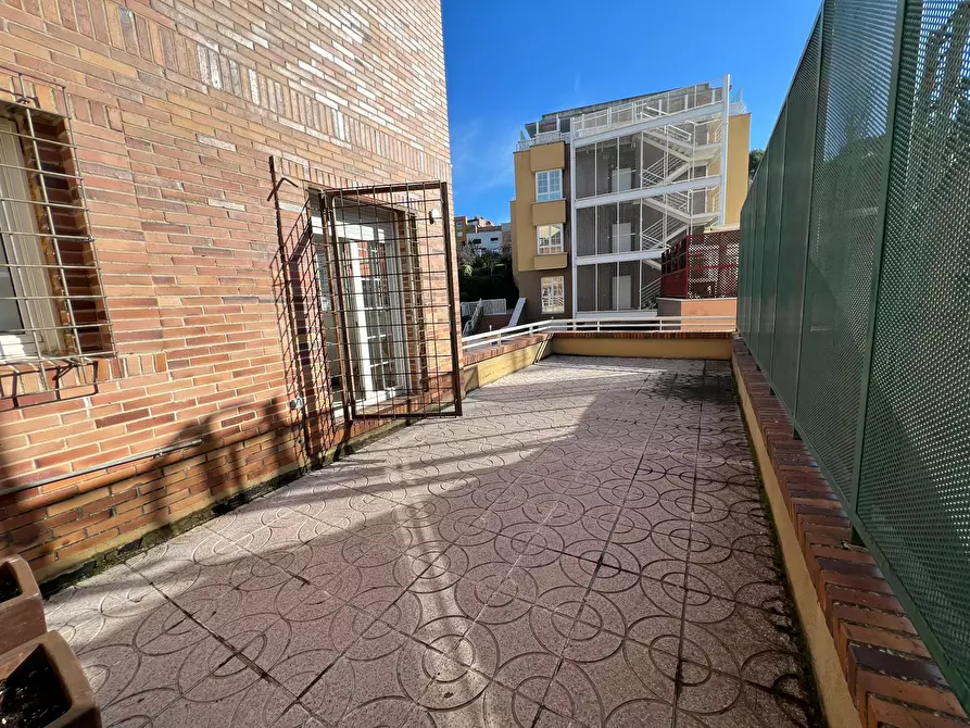 Immagine 9 di Casa indipendente in affitto  in Calle de Alfonso Fernández Clausells a Madrid