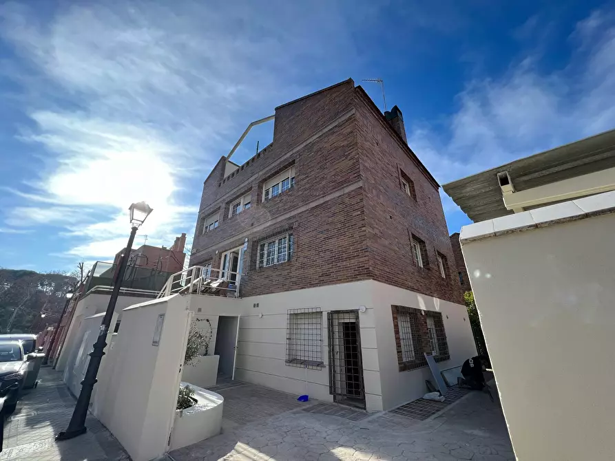 Immagine 10 di Casa indipendente in affitto  in Calle de Alfonso Fernández Clausells a Madrid