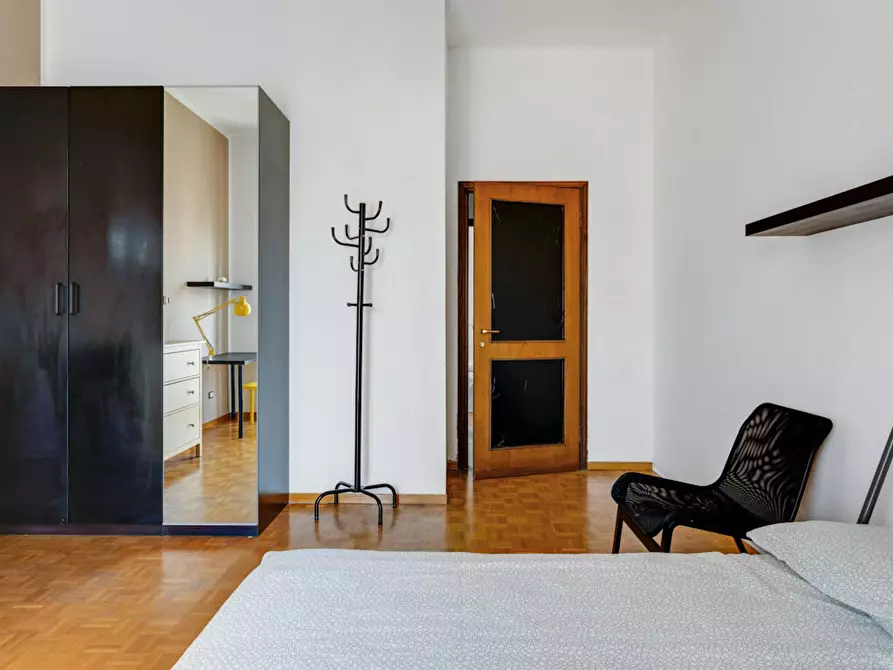 Immagine 4 di Camera in affitto  in Via Curtatone a Milano