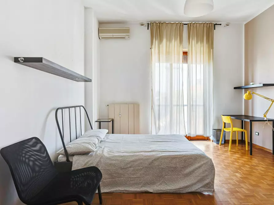 Immagine 1 di Camera in affitto  in Via Curtatone a Milano