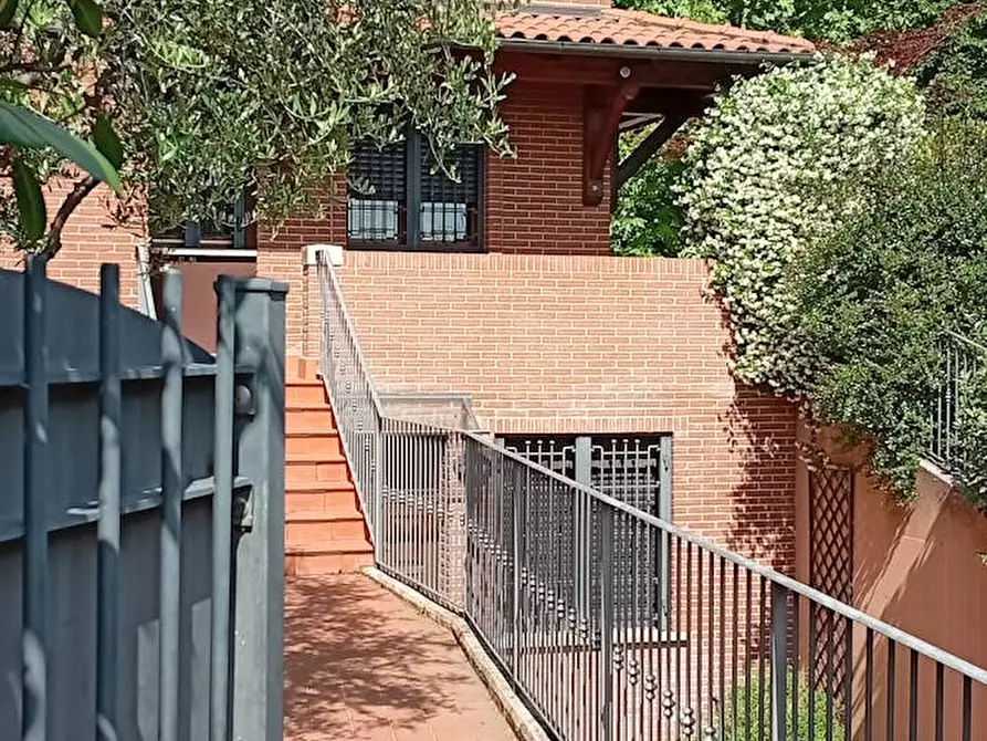 Immagine 1 di Casa indipendente in affitto  in Via Bartolomeo Ramenghi a Bologna