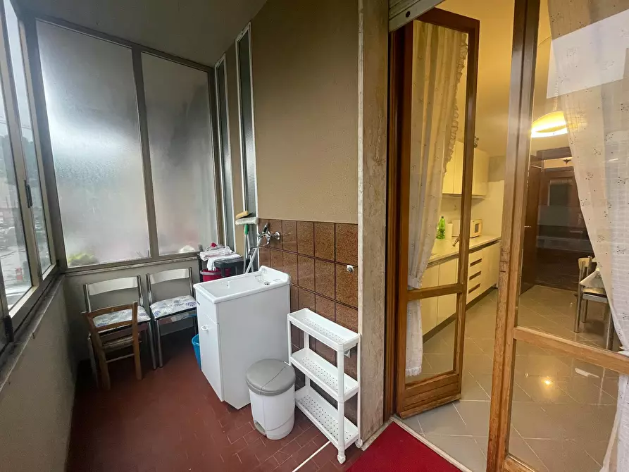 Immagine 7 di Camera in affitto  in Via Ugo Foscolo a Scandicci