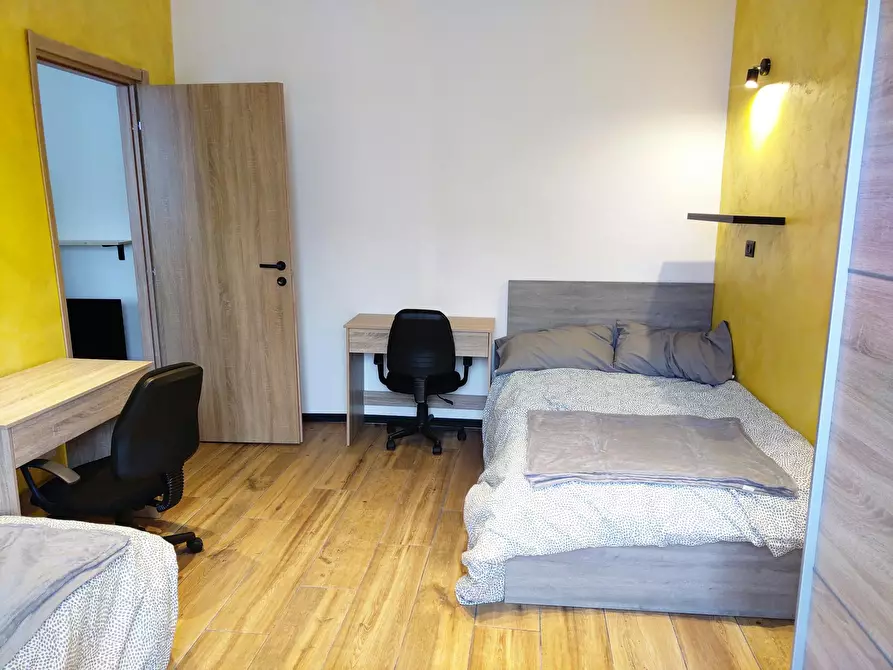 Immagine 1 di Camera condivisa in affitto  in Via Sesia a Torino