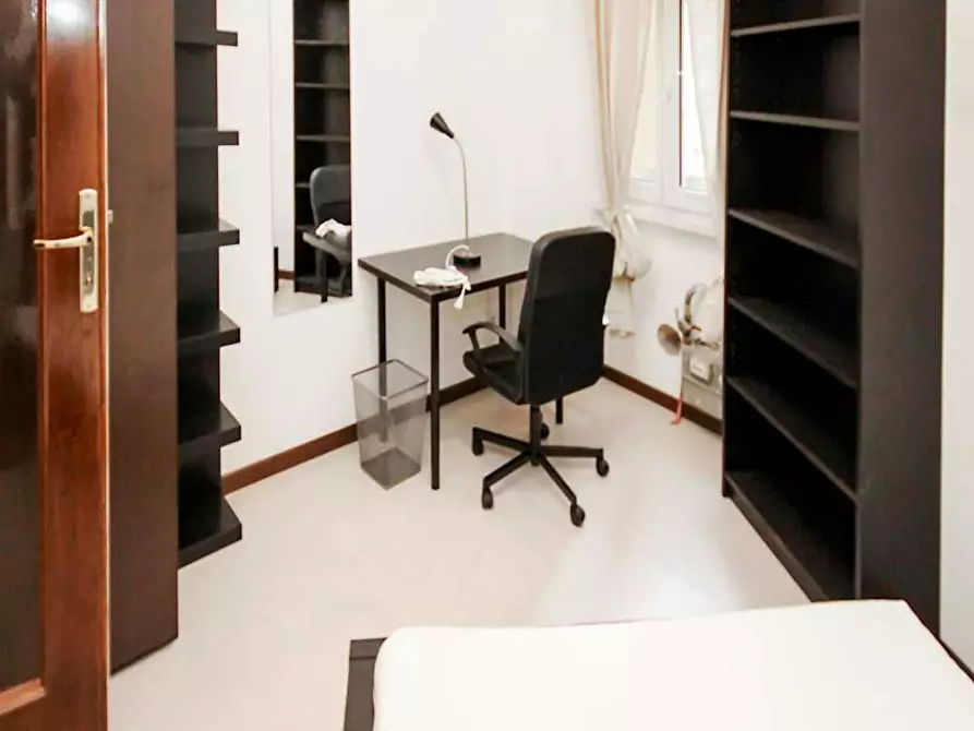 Immagine 2 di Camera in affitto  in Via Giovanni Pacini a Milano