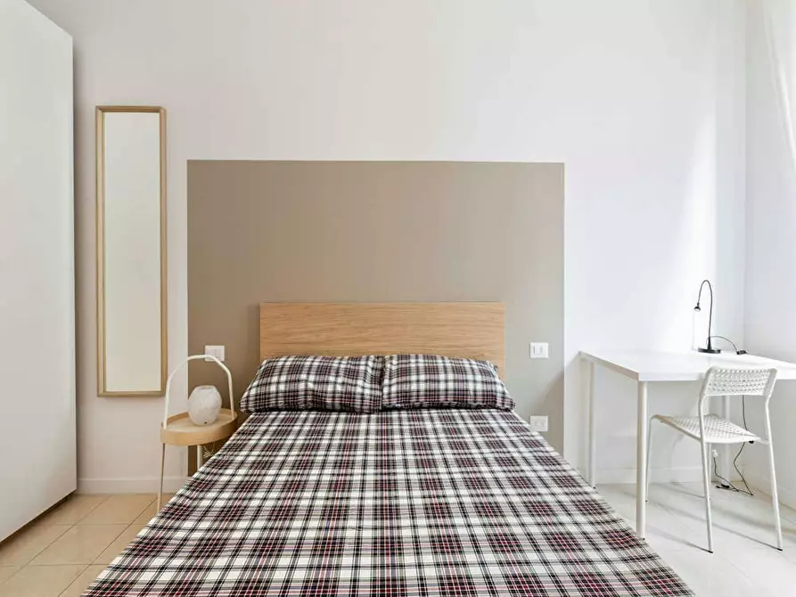 Immagine 2 di Camera in affitto  in Via Pantigliate a Milano