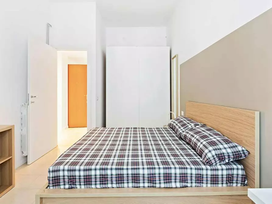 Immagine 4 di Camera in affitto  in Via Pantigliate a Milano