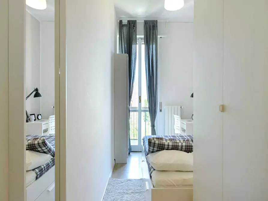 Immagine 4 di Camera in affitto  in Via Sulmona a Milano