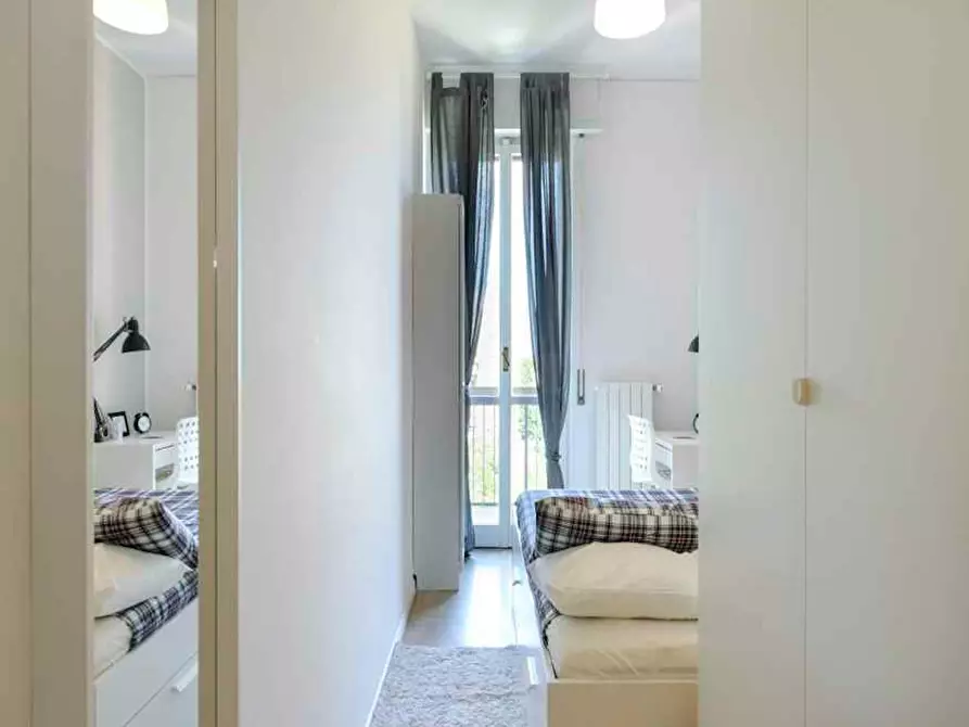 Immagine 3 di Camera in affitto  in Via Sulmona a Milano