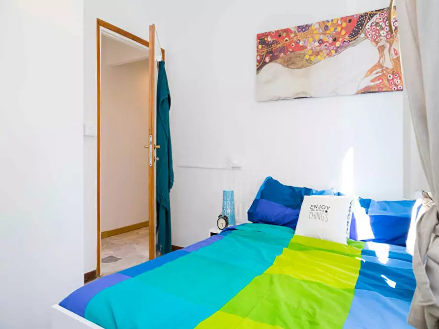 Immagine 1 di Camera in affitto  in Via Salvatore Barzilai a Milano