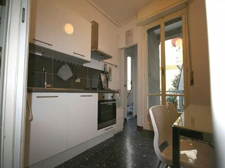 Immagine 5 di Camera in affitto  in Via Lecco a Milano