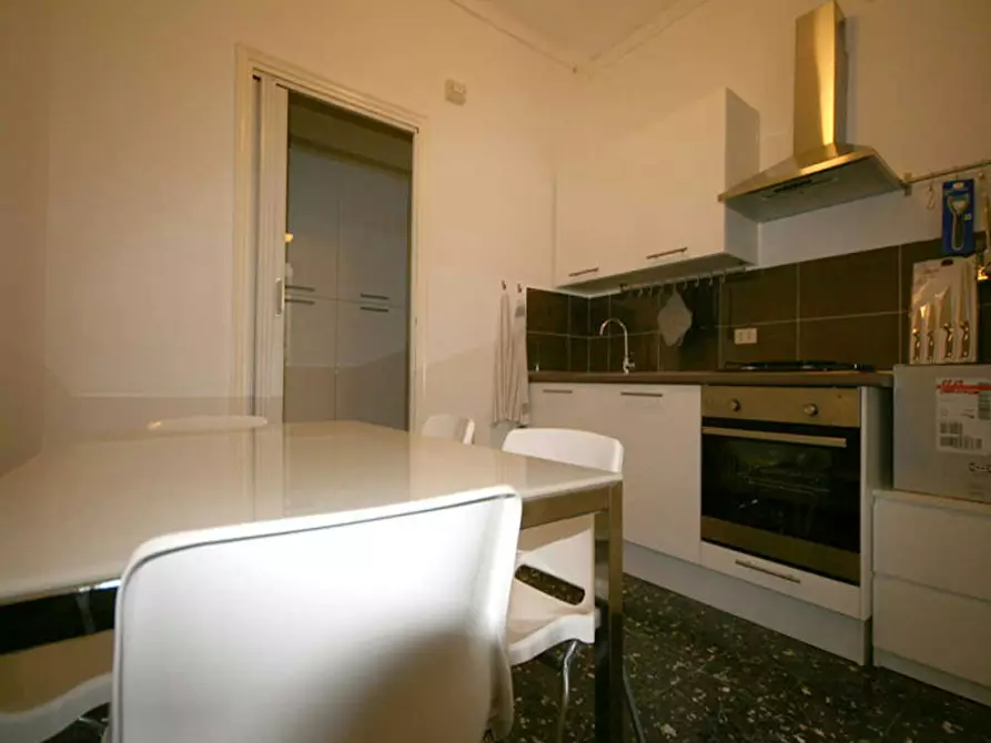 Immagine 8 di Camera in affitto  in Via Lecco a Milano