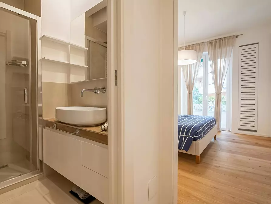 Immagine 5 di Appartamento in affitto  in Via Appiano a Roma