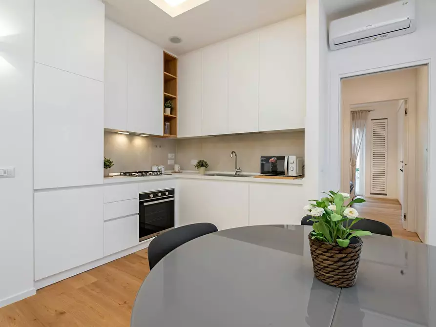 Immagine 9 di Appartamento in affitto  in Via Appiano a Roma