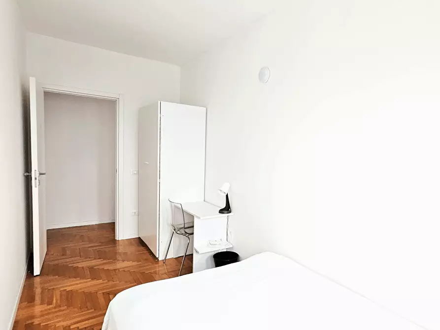 Immagine 1 di Camera in affitto  in Via Niccolò Tommaseo a Padova