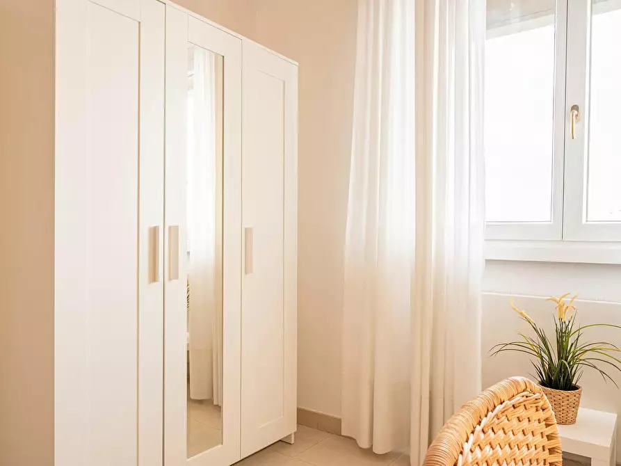 Immagine 5 di Camera in affitto  in Via Pellegrino Rossi a Milano