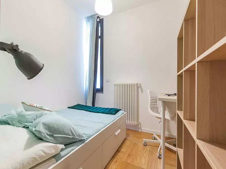 Immagine 5 di Camera in affitto  in Via dei Fontanili a Milano