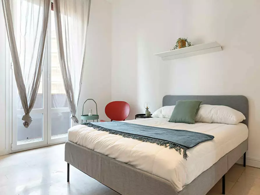 Immagine 4 di Camera in affitto  in Via Lorenteggio a Milano