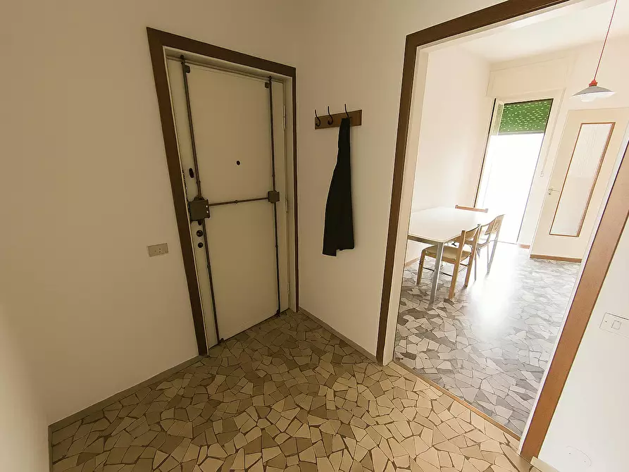 Immagine 3 di Camera condivisa in affitto  in Via Valtellina a Milano