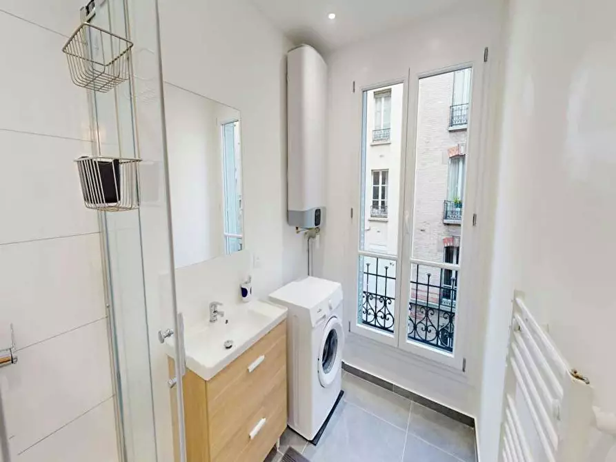 Immagine 10 di Camera in affitto  in Rue Chaligny a Paris