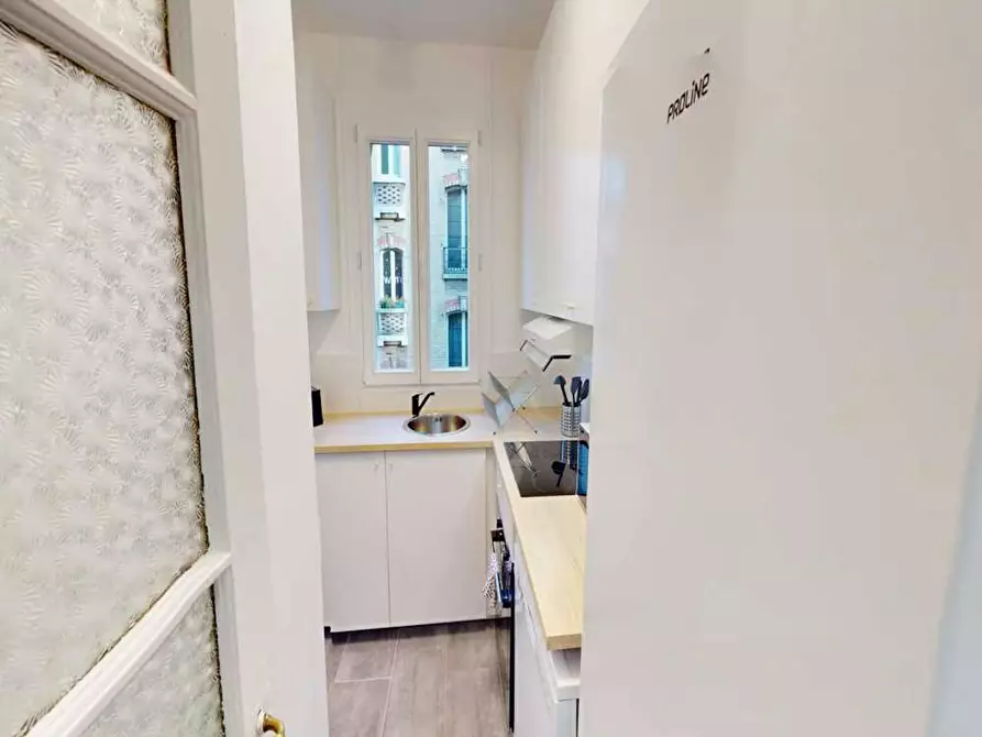 Immagine 6 di Camera in affitto  in Rue Chaligny a Paris