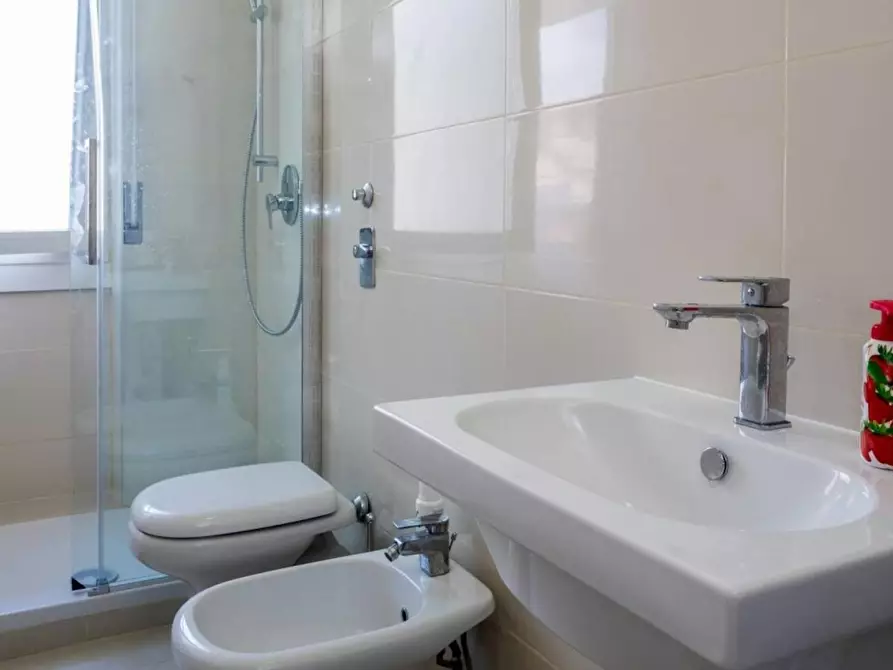 Immagine 8 di Camera in affitto  in Corso di Porta Romana a Milano