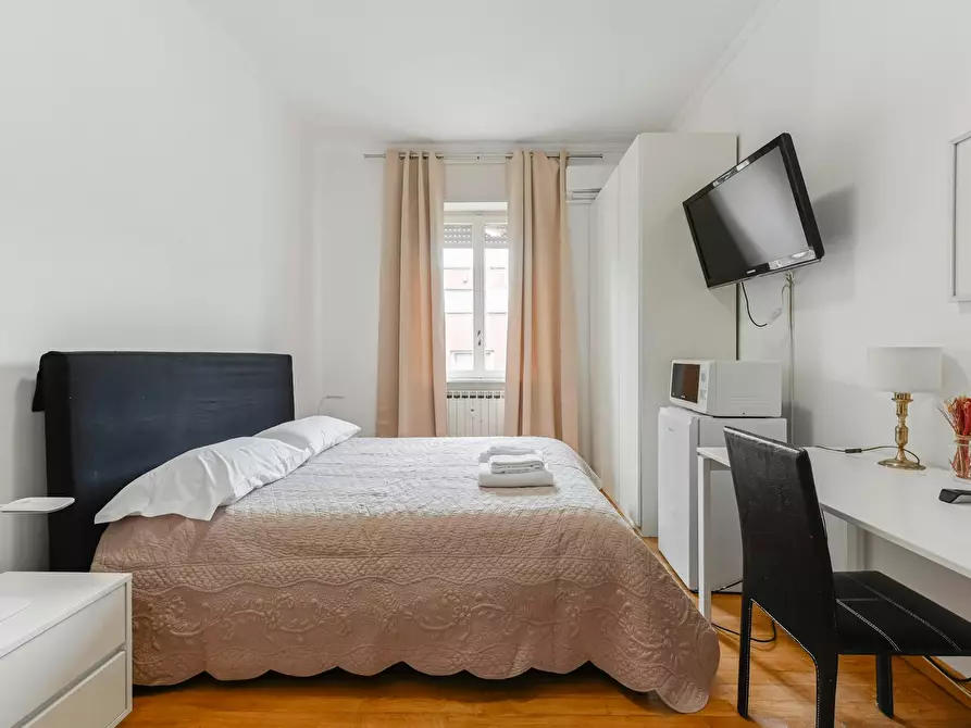 Immagine 2 di Camera in affitto  in Corso di Porta Romana a Milano