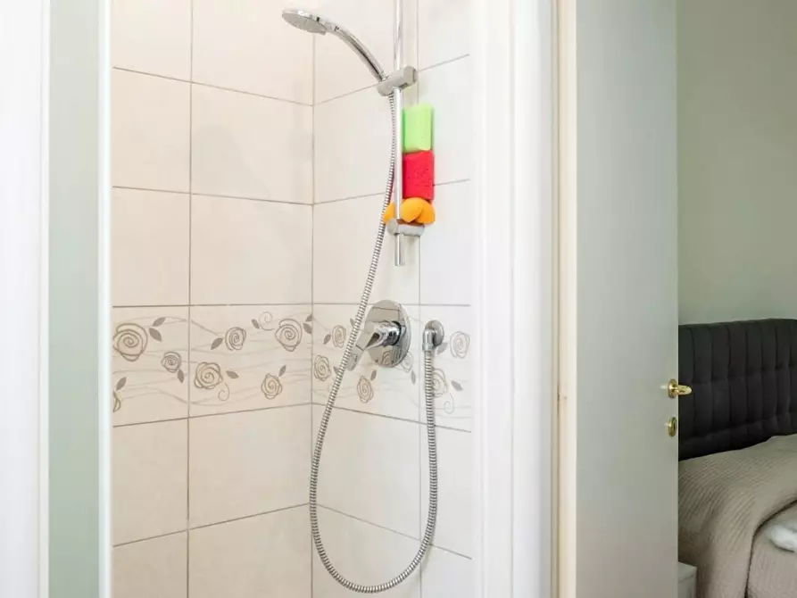 Immagine 5 di Camera in affitto  in Corso di Porta Romana a Milano