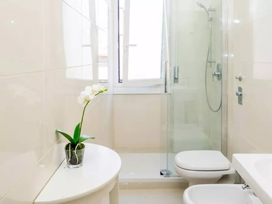 Immagine 3 di Camera in affitto  in Corso di Porta Romana a Milano