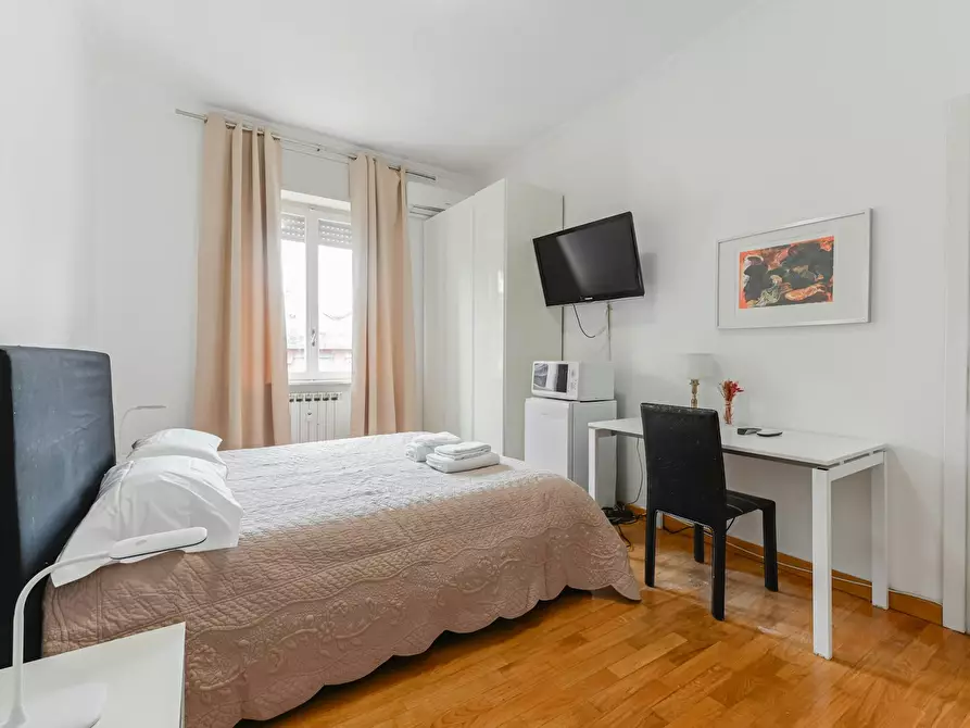 Immagine 1 di Camera in affitto  in Corso di Porta Romana a Milano