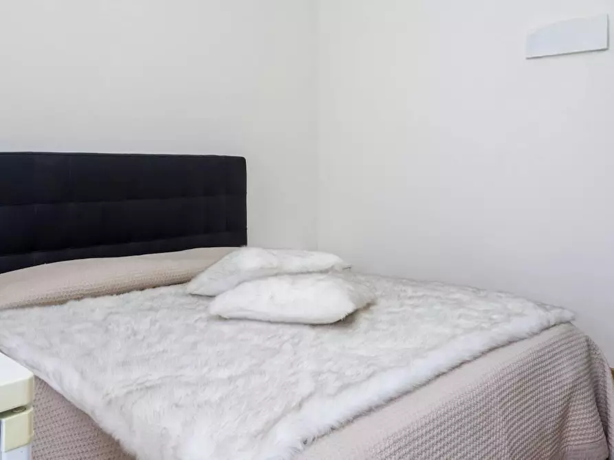 Immagine 2 di Camera in affitto  in Corso di Porta Romana a Milano