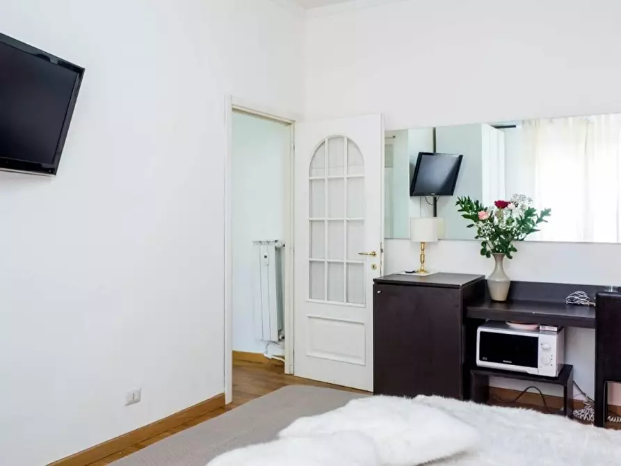 Immagine 5 di Camera in affitto  in Corso di Porta Romana a Milano