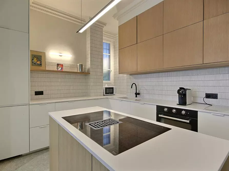 Immagine 7 di Appartamento in affitto  in Rue Steinlen a Paris 18